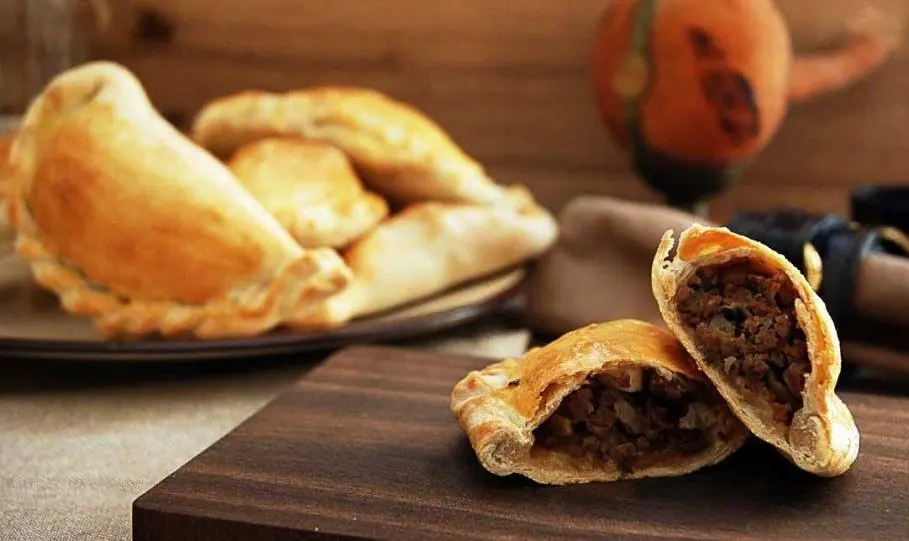 EMPANADA DE CARNE