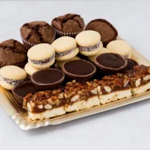 PETIT FOURS